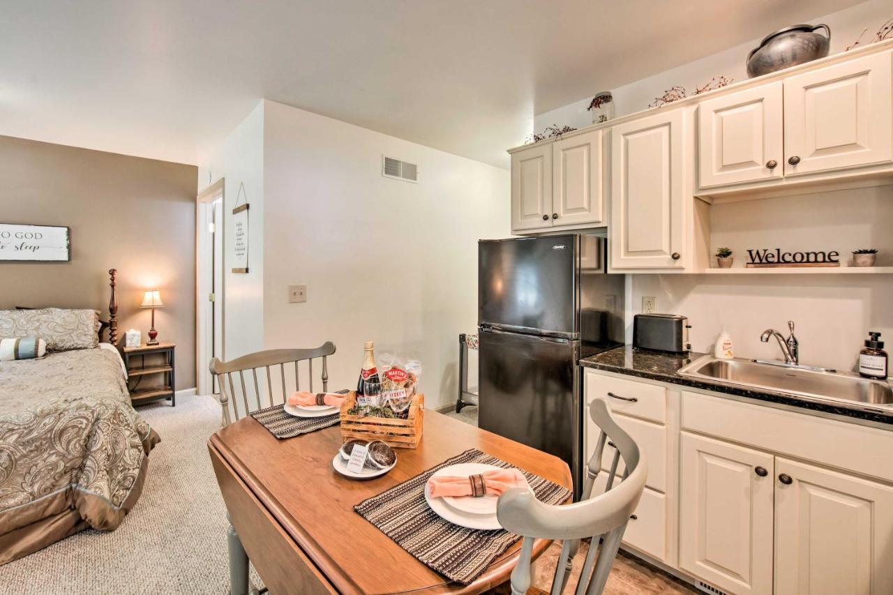 Cozy Garden Room In Welsh Mountain Suites! New Holland ภายนอก รูปภาพ