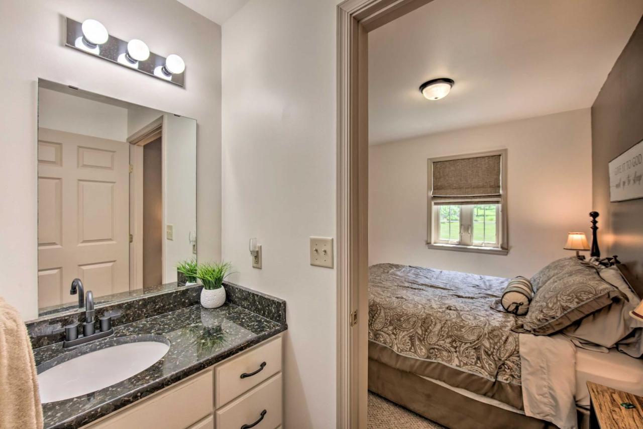 Cozy Garden Room In Welsh Mountain Suites! New Holland ภายนอก รูปภาพ